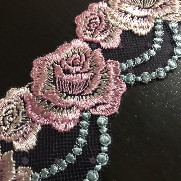 薔薇レース ピンク 水色 スカラップ 刺繍リボン 花 ヴィンテージ アンティーク花 ハンドメイド 北欧 手芸 フランス 5枚目の画像