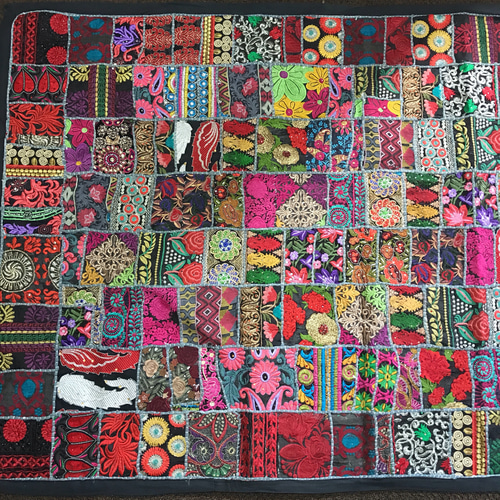 インド刺繍リボン 布 パッチワーク敷物 ラグ ヴィンテージ インド刺繍リボン 布 パッチワーク敷物 ラグ ヴィンテージ