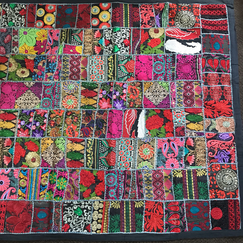 インド刺繍リボン 布 パッチワーク敷物 ラグ ヴィンテージ エスニック