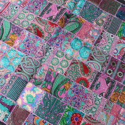 貴重！vintage♡パッチワークキルト大判　チャイナ刺繍　ラグ　ブランケット インド刺繍リボン 布 パッチワーク 敷物 ラグ ヴィンテージ エスニック