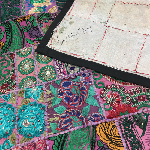 インド刺繍リボン 布 パッチワーク 敷物 ラグ ヴィンテージ エスニック