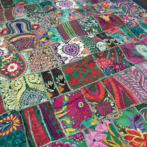 インド刺繍リボン 布 生地 はぎれ パッチワーク タペストリー 敷物