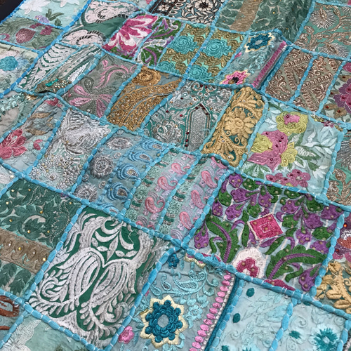 インド刺繍リボン パッチワーク 生地 はぎれ 布 キルトボタニカル 敷物