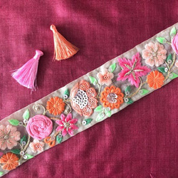 インド刺繍リボン 花 アンティークレース ピンク 薔薇 バラ チロリアンテープ リバティ バイアステープ チュールレース 2枚目の画像