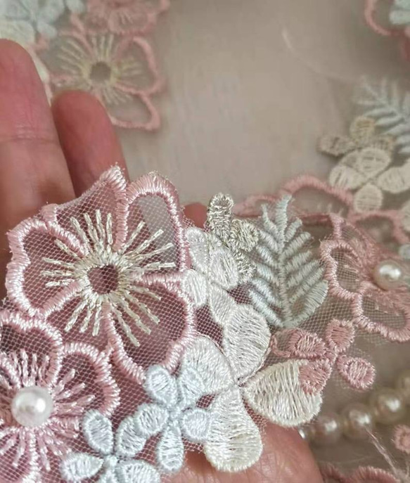 刺繍レース 白 ピンク パール 花 リボン プリンセス チロリアンテープ 手芸 2枚目の画像