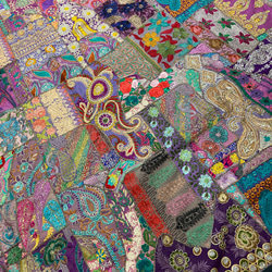 インド刺繍ラグ 敷物 カーペット ヴィンテージ ラリーキルト エスニック 紫 パッチワーク キルト アジアン 北欧 5枚目の画像