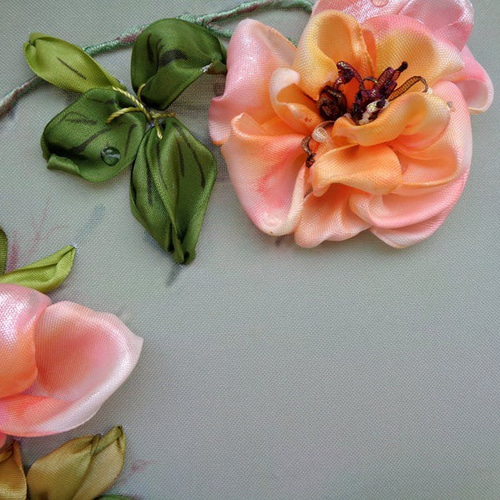 手刺繍 リボン刺繍 アート 鳥 薔薇 タペストリー壁掛け ハチドリ