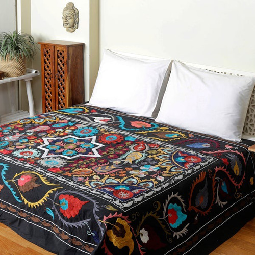 スザニ刺繍ウズベキスタン　シルク　タペストリー・ベッドカバー・マルチカバー スザニ刺繍ウズベキスタン シルク タペストリー・ベッドカバー・マルチ
