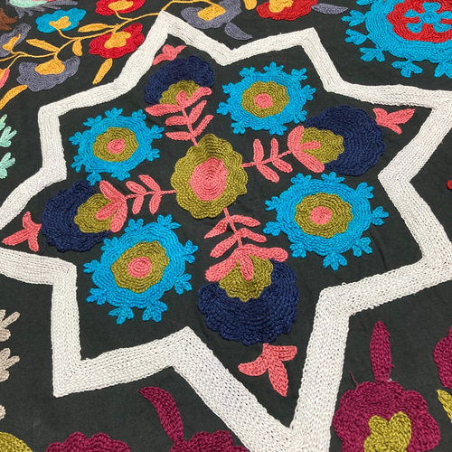 ウズベキスタン スザンニ スザニ 手刺繍 ベッドカバー 刺し子 ウズベキスタン スザンニ スザニ 手刺繍 ベッドカバー 刺し子