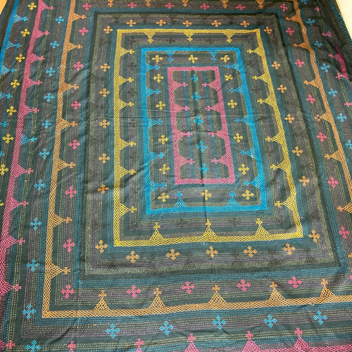 カンタ刺繍 刺し子 布 敷物 ラグ ベッドカバー ラリーキルト インド 黒