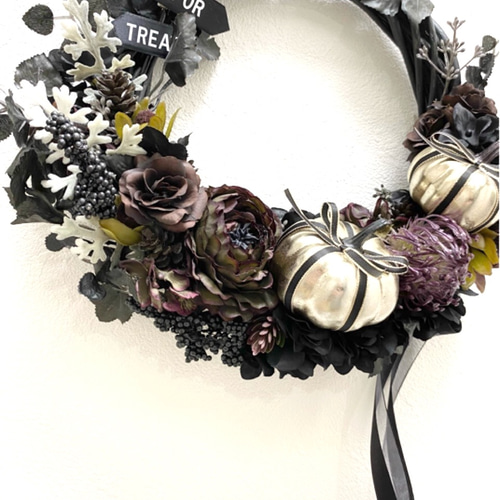 大人シックなハロウィンリース 白いかぼちゃ ハンドメイド フラワーリース