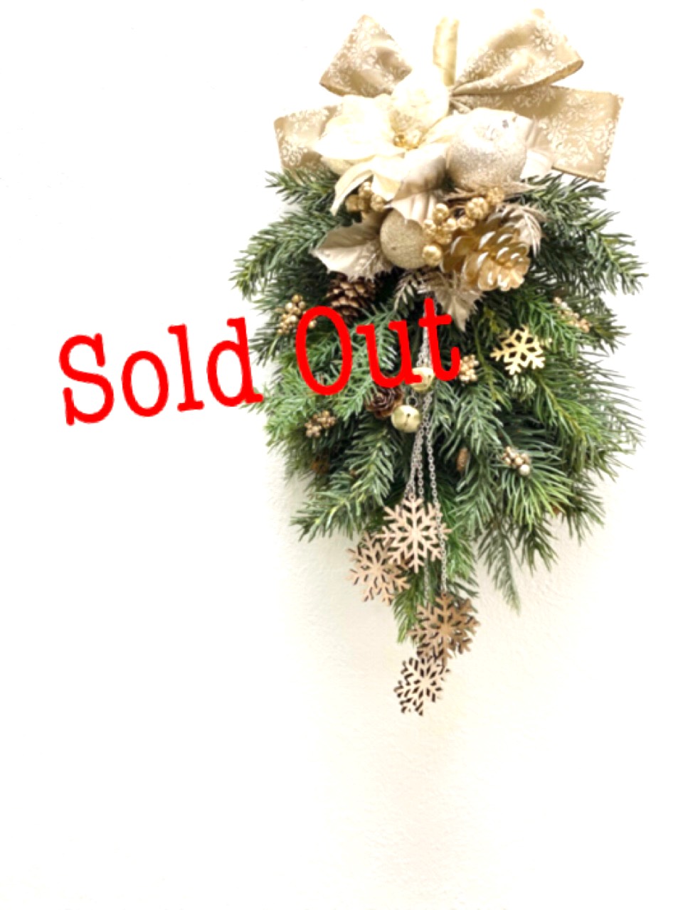 送料無料✩.*˚キラキラクリスマススワッグ(高級アーティフィシャルフラワー)