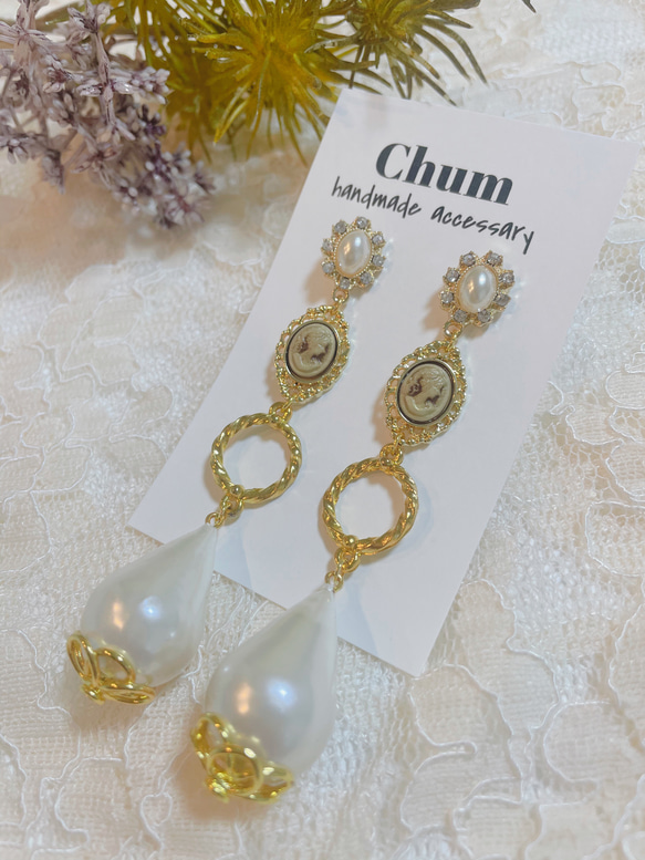 ペーパーマッシュパールとカメオのピアス♡ ピアス（その他） chum  