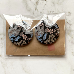 【花柄】くるみボタンのヘアゴム 2個セット　黒G21-10 3枚目の画像