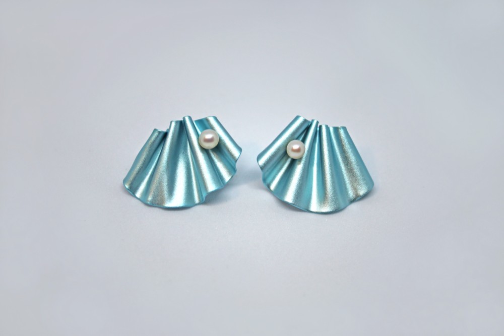Mermaid's tail Pearl ピアス(LBL-1)