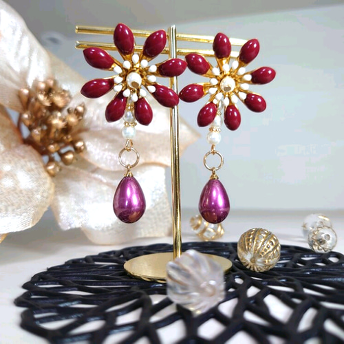 エポフラワーピアス《ワインレッド》 ピアス（フック・チェーン 