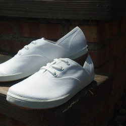 Adeia舒適 簡單 輕鬆 穿好鞋  白色  帆布休閒鞋 第3張的照片