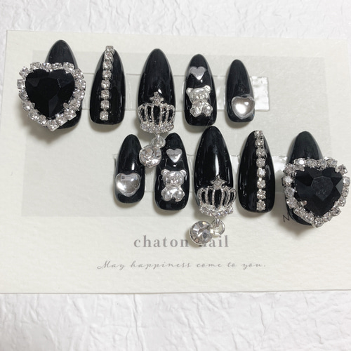 ネイルチップ 量産型 地雷系 ハート ビジュー 黒 くま クラウン