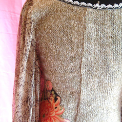 和テイストいっぱいのパフスリーブのセーター 4枚目の画像