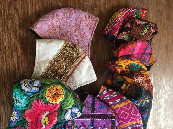 マヤのマスク　グアテマラのウイピル素材　民族織物　手織物 4枚目の画像