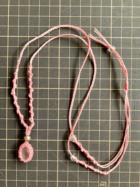 ローズクオーツ：マクラメ編みネックレス①　小ぶり　ピンク 6枚目の画像
