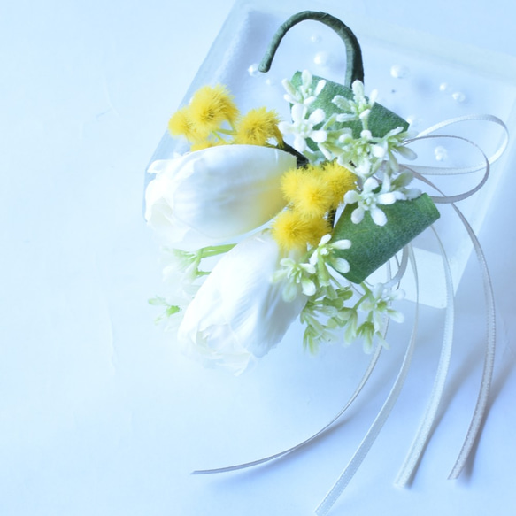 チューリップとミモザのコサージュ 4枚目の画像