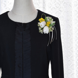 チューリップとミモザのコサージュ 6枚目の画像