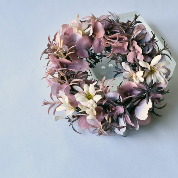 デイジーとローズマリーのくすみピンクリース　 2枚目の画像