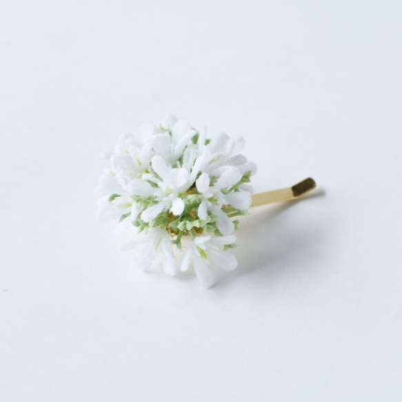 お花のポニーフック ベビーフラワーホワイト×シードブッシュ 3枚目の画像