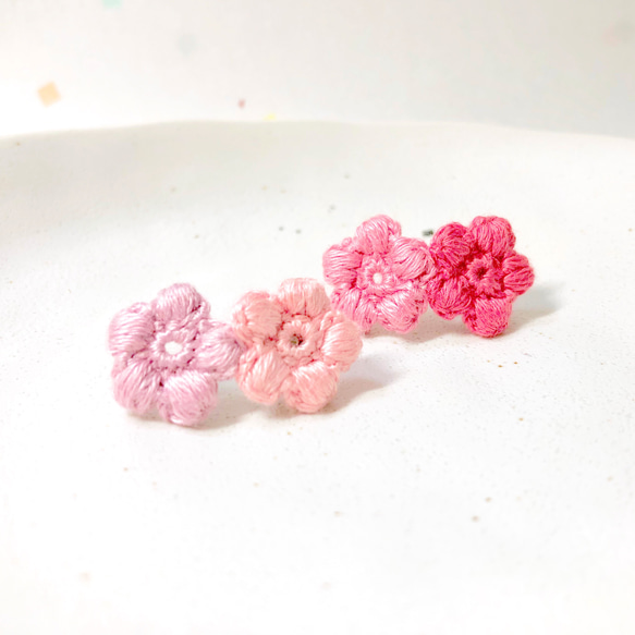 【送料無料】レース編みの梅の花 イヤリング/ピアス 4枚目の画像