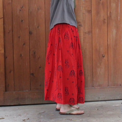 コットンダブルガーゼ（刺繍）ラズベリーのマキシ丈スカート　 4枚目の画像