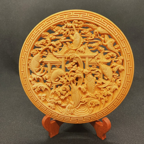 鯉登竜門 14.5cm（鯉・登竜門・滝のぼり)・台座付き 参次元両面彫刻