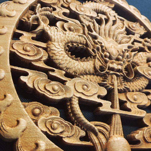威龍戯珠 26.5cm（龍・竜・雲) 参次元細密彫刻『雅』透かし彫 楠彫刻