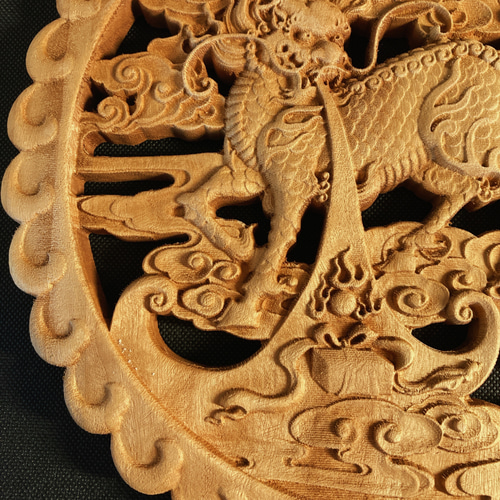 麒麟戯宝2 26.5cm（きりん・財宝) 参次元彫刻『雅』 透かし彫