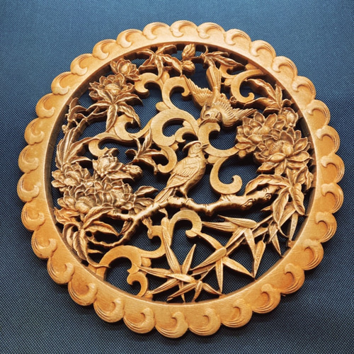 竹花小鳥 26.5cm(竹・花・カササギ) 参次元彫刻『雅』 透かし彫 竹花小鳥 26.5cm(竹・花・カササギ) 参次元彫刻『雅』 透かし彫