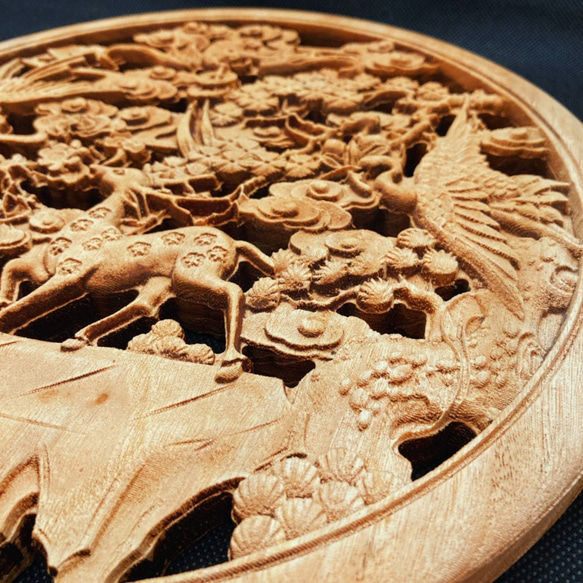 福禄寿喜 26.5cm（鹿・鶴・松・蝙蝠） 参次元彫刻『雅』 透かし彫 楠彫刻 12枚目の画像