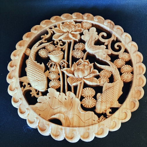 鯉が導く成功の奇跡』双魚戯蓮2 26.5cm（鯉・蓮・水草) 参次元彫刻