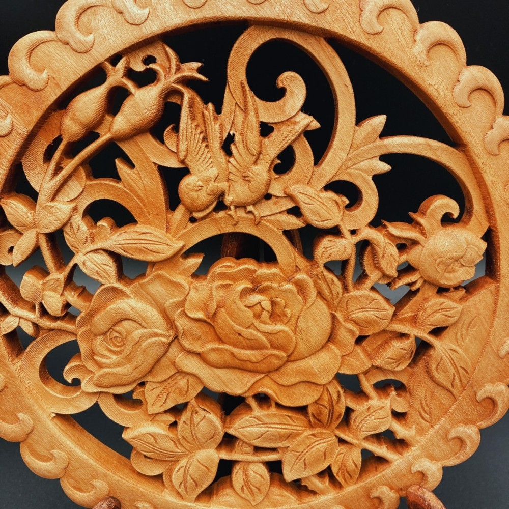 鳥語花香 26.5cm（ぼたん・鳥) 参次元彫刻『雅』 透かし彫 楠彫刻