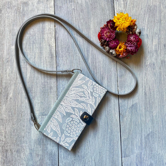 バックのように使えるスマホケース Marigold ウィリアムモリス(汎用タイプ/全機種対応） 1枚目の画像