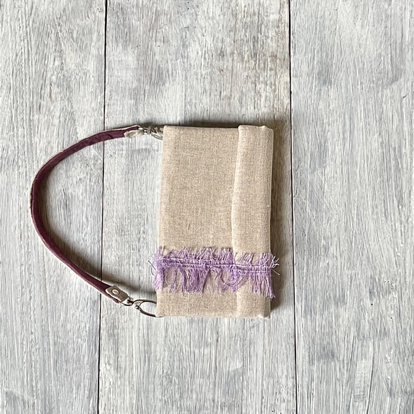 バッグのように使えるスマホケース　「遠州織物」アップサイクル　パープル　落下防止 1枚目の画像