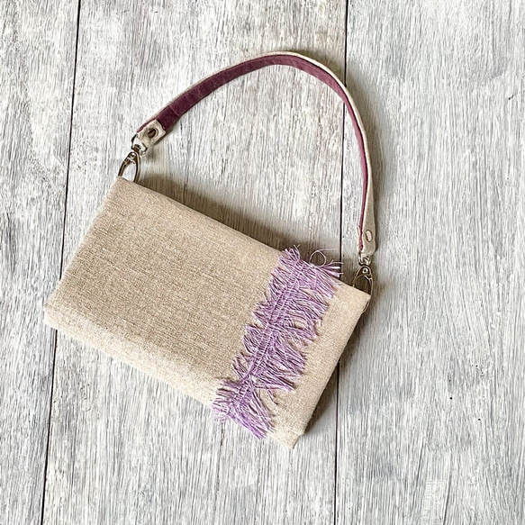 バッグのように使えるスマホケース　「遠州織物」アップサイクル　パープル　落下防止 4枚目の画像