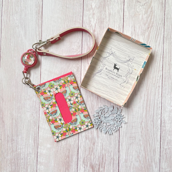 リールキーが便利なシンプルパスケース　「遠州織物」アップサイクル　パープル 6枚目の画像