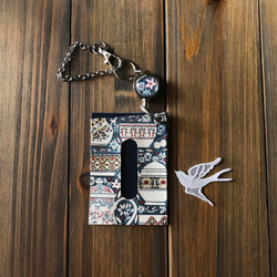 リールキーが便利なシンプルパスケース(リバティプリント　Elevenses) 1枚目の画像