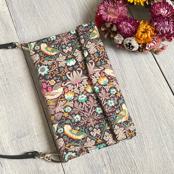 バッグの様に使えるスマホケース 手帳型 ストロベリーシーフPK（マルチタイプタイプ/全機種対応　落下防止） 3枚目の画像