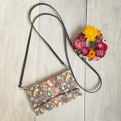 バッグの様に使えるスマホケース 手帳型 ストロベリーシーフPK（マルチタイプタイプ/全機種対応　落下防止） 1枚目の画像