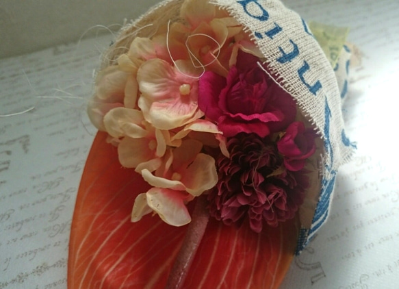 麻のドレスを着た小さな花束☆orange☆+コルクマグネット1ヶセット 3枚目の画像