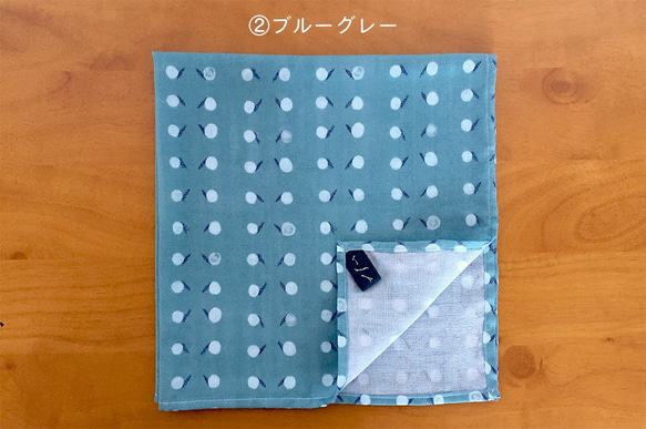 肌触り滑らか コットンWガーゼマルチクロス (正方形50cm) "polka dots shadow" 3枚目の画像