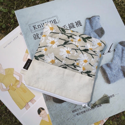 #小雛菊系列(手作口罩衛生紙小包)衛生紙包/口罩包/零錢包/萬用包 第1張的照片