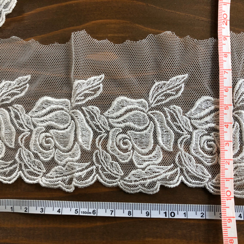 送料込・白いバラ柄レースゴム・長さ約1.4m レース 
