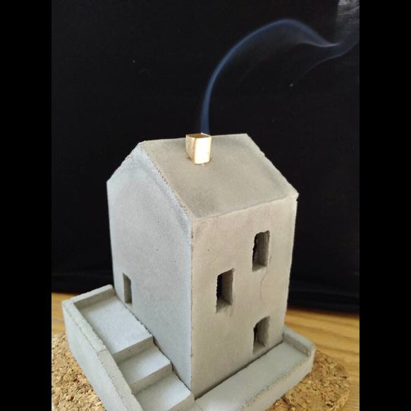 香炉　お家型線香立てL　モルタル　セメント製　おしゃれ雑貨 3枚目の画像